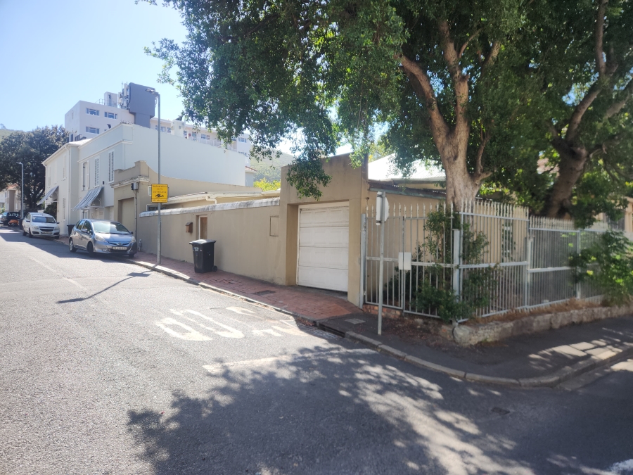 3 Bedroom Property for Sale in Tamboerskloof Western Cape